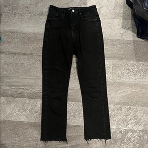 Black High-Waisted cropped Jeans